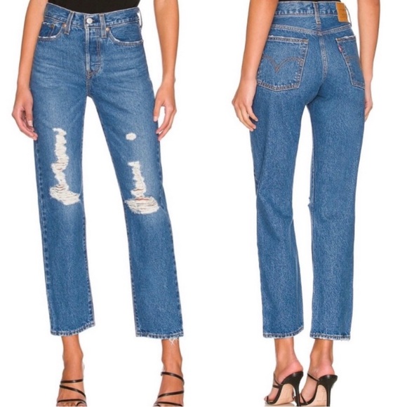 Levi’s Wedgie Straight Distressed High Rise Jeans - Picture 4 of 8